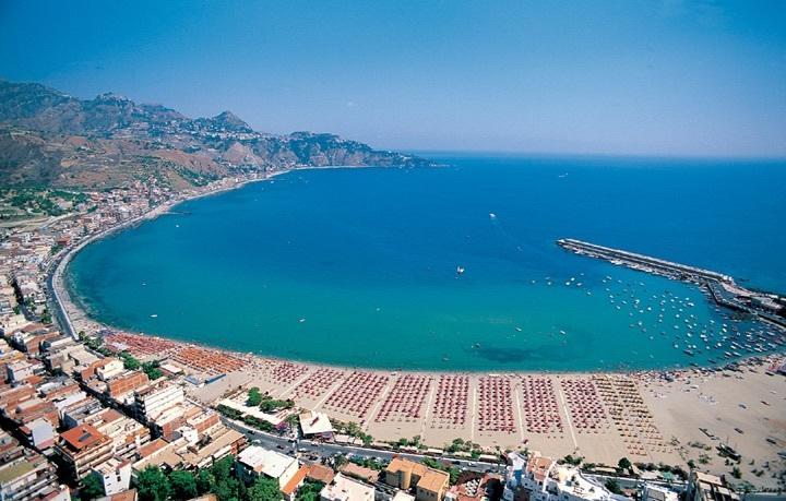 B&B A Casa Di Amici Giardini-Naxos Exterior foto