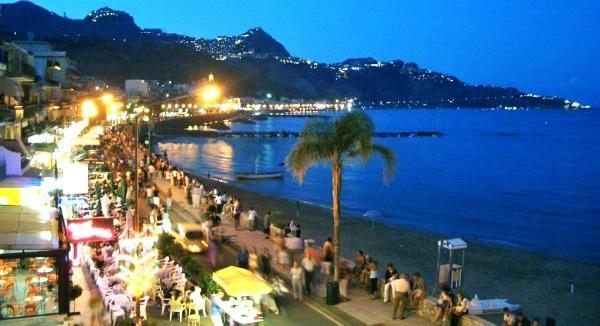 B&B A Casa Di Amici Giardini-Naxos Exterior foto