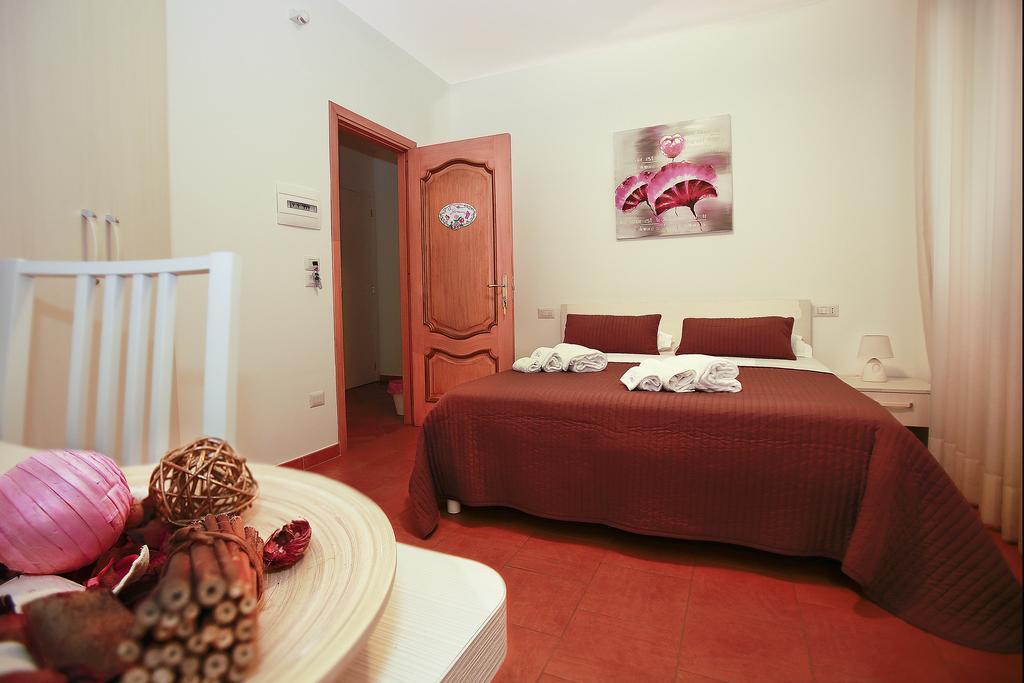 B&B A Casa Di Amici Giardini-Naxos Exterior foto